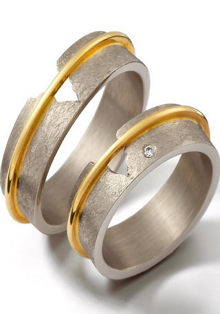 Двухцветные необычные обручальные кольца на заказ (Вес пары: 16 гр.)