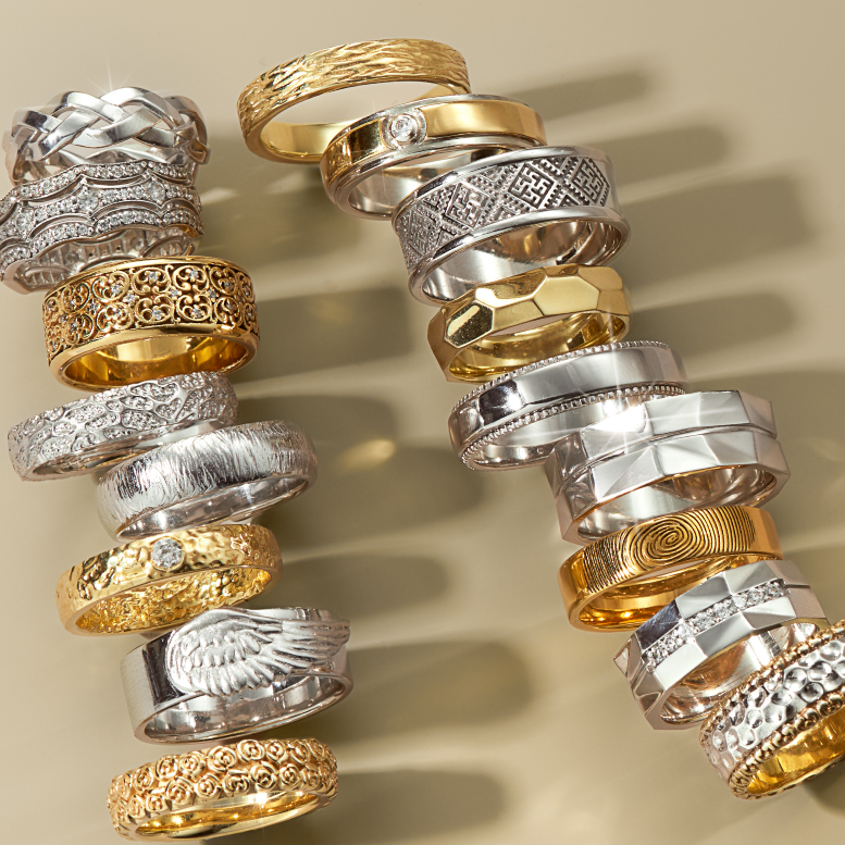 Необычные золотые обручальные кольца