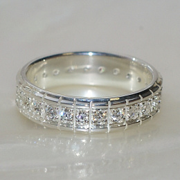 Бриллианты в обручальных кольцах - залог долгого и счастливого брака
