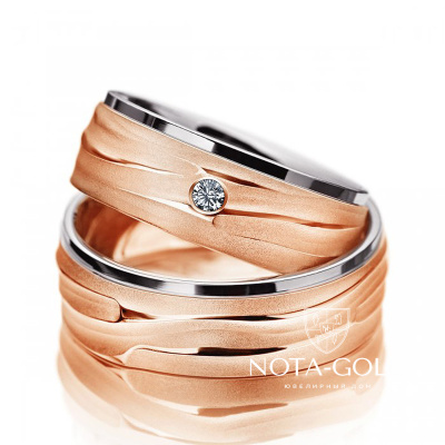 Двухцветные обручальные кольца в виде песка с бриллиантом на заказ (Вес пары: 15 гр.)
