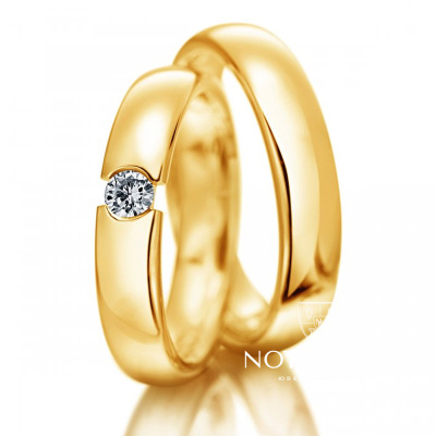 Гладкие обручальные кольца с бриллиантом на заказ (Вес пары: 9 гр.)