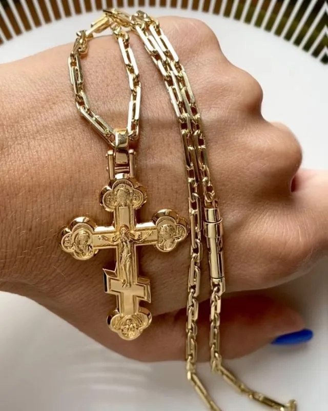 Нательный золотой крест с распятием и ликами святых на цепочке плетение Якорь 2+1 из желтого золота