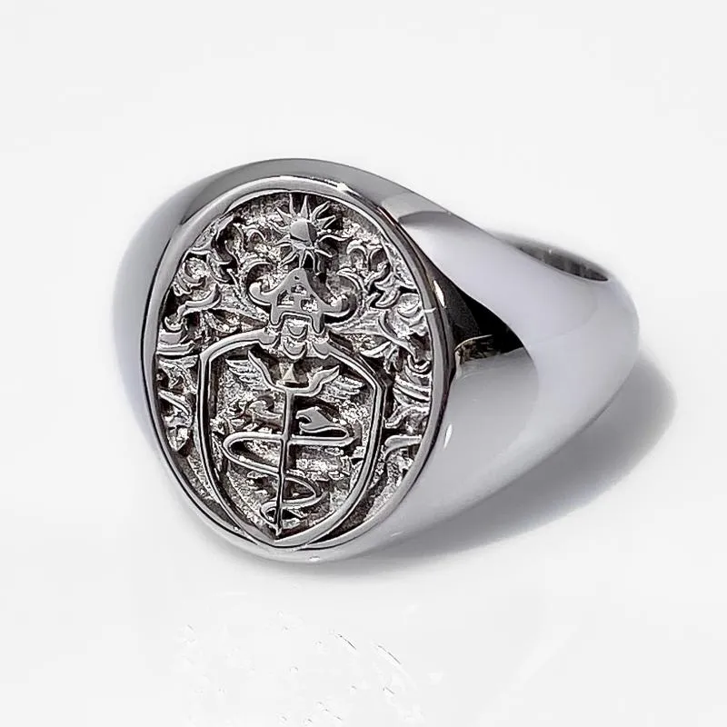 Сильное личное кольцо-печатка с гербом 