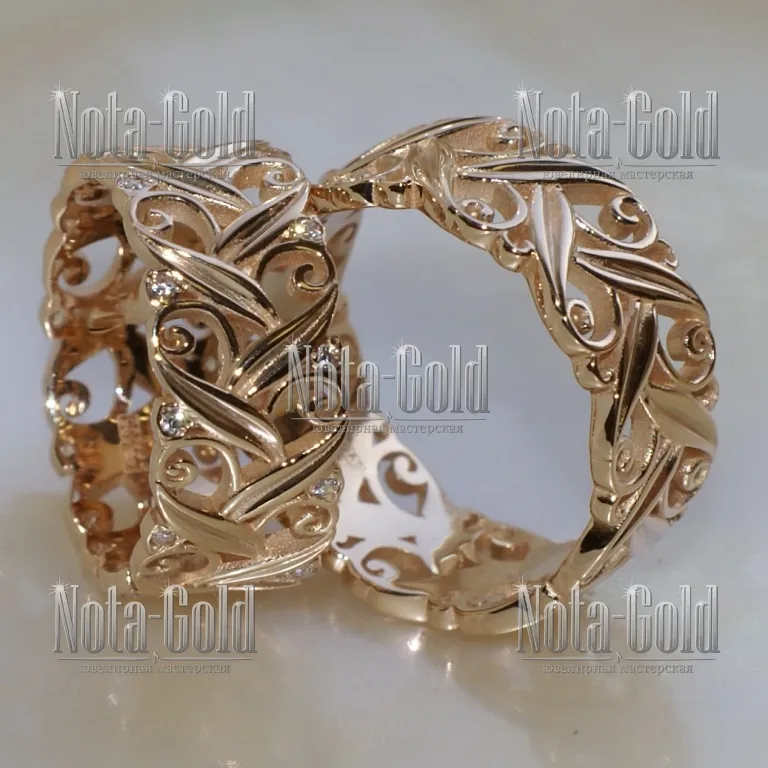 Обручальные кольца с узором и орнаментом