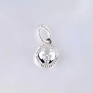 Серебряная подвеска с бриллиантом и ножками (Вес: 0,9 гр.)