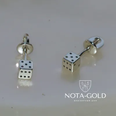 Серьги пусеты игральные кости из белого золота с чёрной эмалью (Вес: 3 гр.)