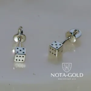 Серьги пусеты игральные кости из белого золота с чёрной эмалью (Вес: 3 гр.)