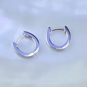 Серьги из белого золота с защелкивающимся замочком (Вес: 2,6 гр.)