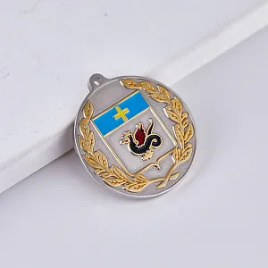 Наградная медаль с ушком под ленту из металла с цветной эмалью