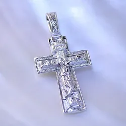Серебряный крест с распятием и молитвой на обратной стороне (Вес: 4 гр.)