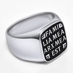 Мужское кольцо - печатка с надписями и рисунком клиента из белого золота с чернением (Вес: 17 гр.)