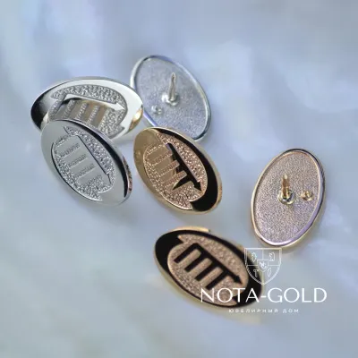 Партия значков из золота и серебра с логотипом Компании (вес 3 гр.)