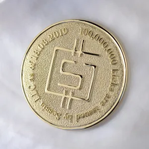 Золотая подарочная медаль из жёлтого золота со знаком доллара и гравировкой (Вес: 49,5 гр.)