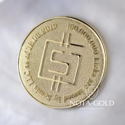 Золотая подарочная медаль из жёлтого золота со знаком доллара и гравировкой (Вес: 49,5 гр.)