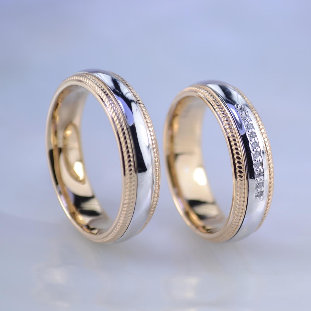 Двухцветные обручальные кольца с косичкой и бриллиантами в женском кольце (Вес пары: 14 гр.)