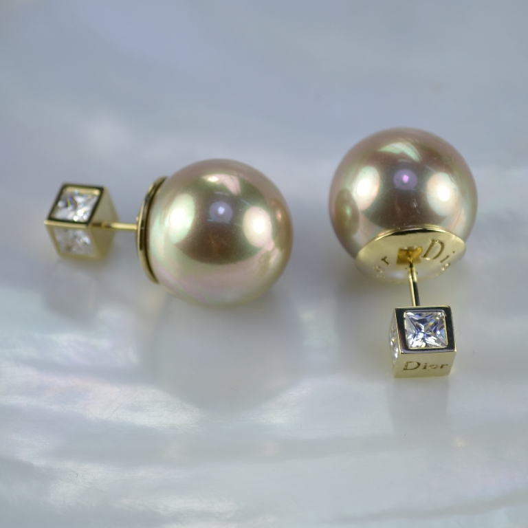 Золотые серьги с крупным жемчугом и бриллиантами на застёжках (Вес: 4,7 гр.)