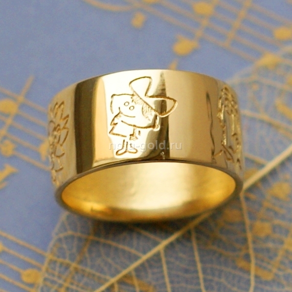 Ювелирная мастерская Nota-Gold изготовила на заказ широкое женское кольцо с рисунками персонажей мультфильмов