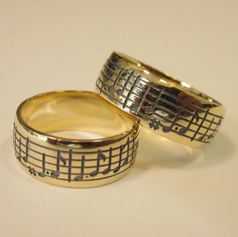 Обручальные кольца на заказ с нотами (Вес пары: 13,5 гр.)