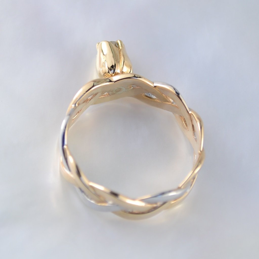 Женское золотое кольцо с бриллиантом на заказ из двух видов золота (Вес: 4 гр.)