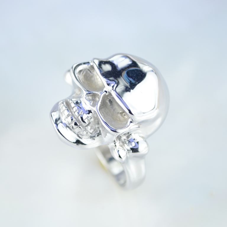 Серебряное мужское кольцо с черепом (Вес: 9,2 гр.)