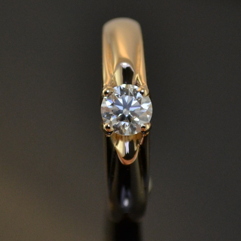 Помолвочное кольцо с бриллиантом 0,24 карат (Вес: 6 гр.)
