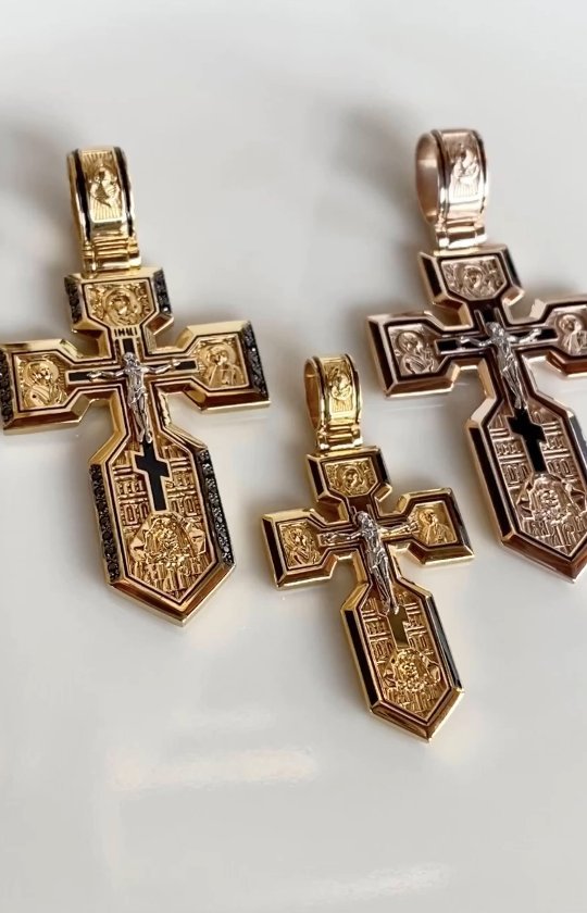 Нательные православные кресты из разных видов золота