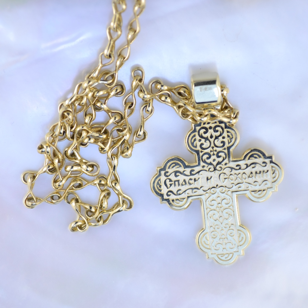Нательный крест из жёлтого золота с распятием на цепочке плетения Бесконечность (Вес: 32 гр.)