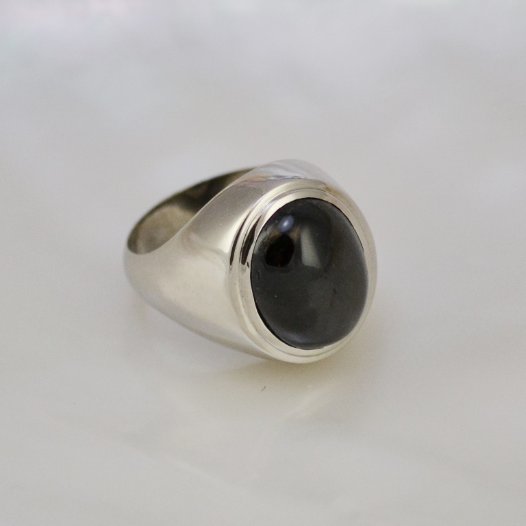 Эксклюзивный мужской перстень печатка из серебра со своим камнем Заказчика (Вес: 12 гр.)