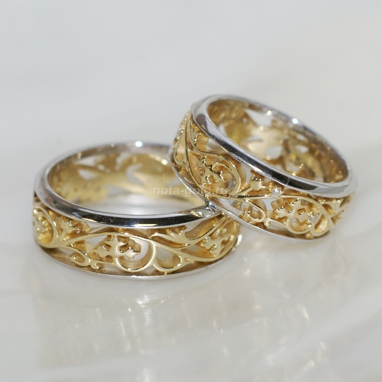 Ювелирная мастерская Nota-Gold изготовила на заказ обручальные кольца.