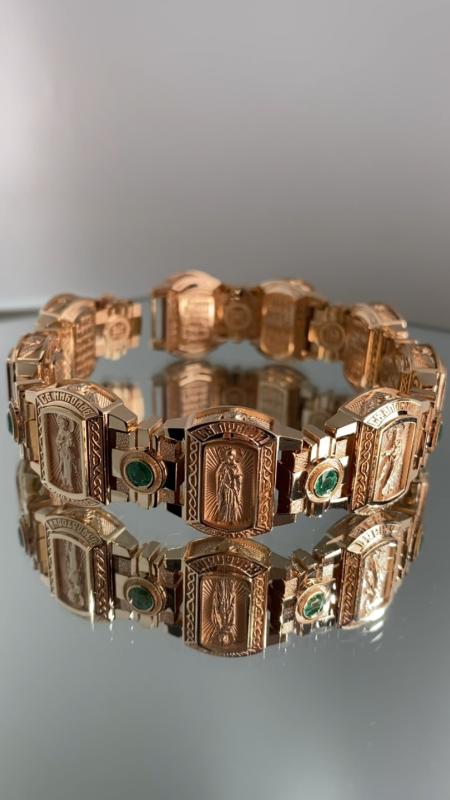 Мужской православный браслет с ликами святых из розового золота с изумрудами