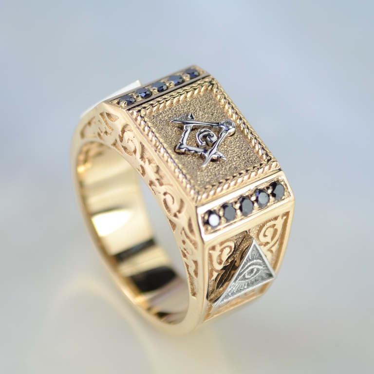 Масонское кольцо печатка из золота с чёрными бриллиантами (Вес 12 гр.)
