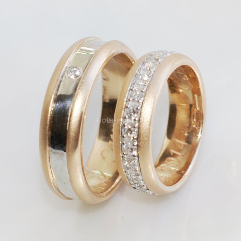 Ювелирная мастерская Nota-Gold изготовила на заказ обручальные кольца из красного и белого золота с бриллиантами