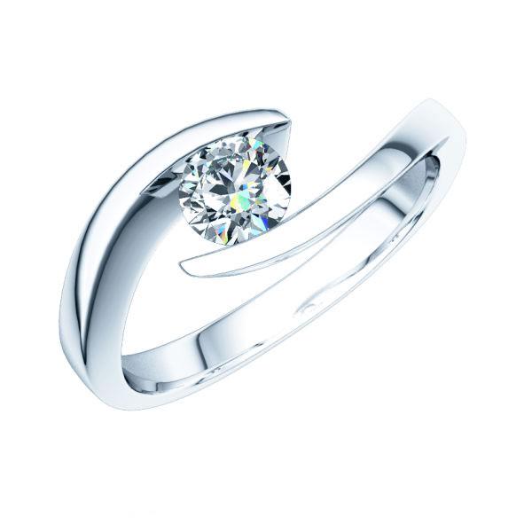 Женское кольцо из белого золота с бриллиантом 0,4 карата в лапках (Вес: 3 гр.)
