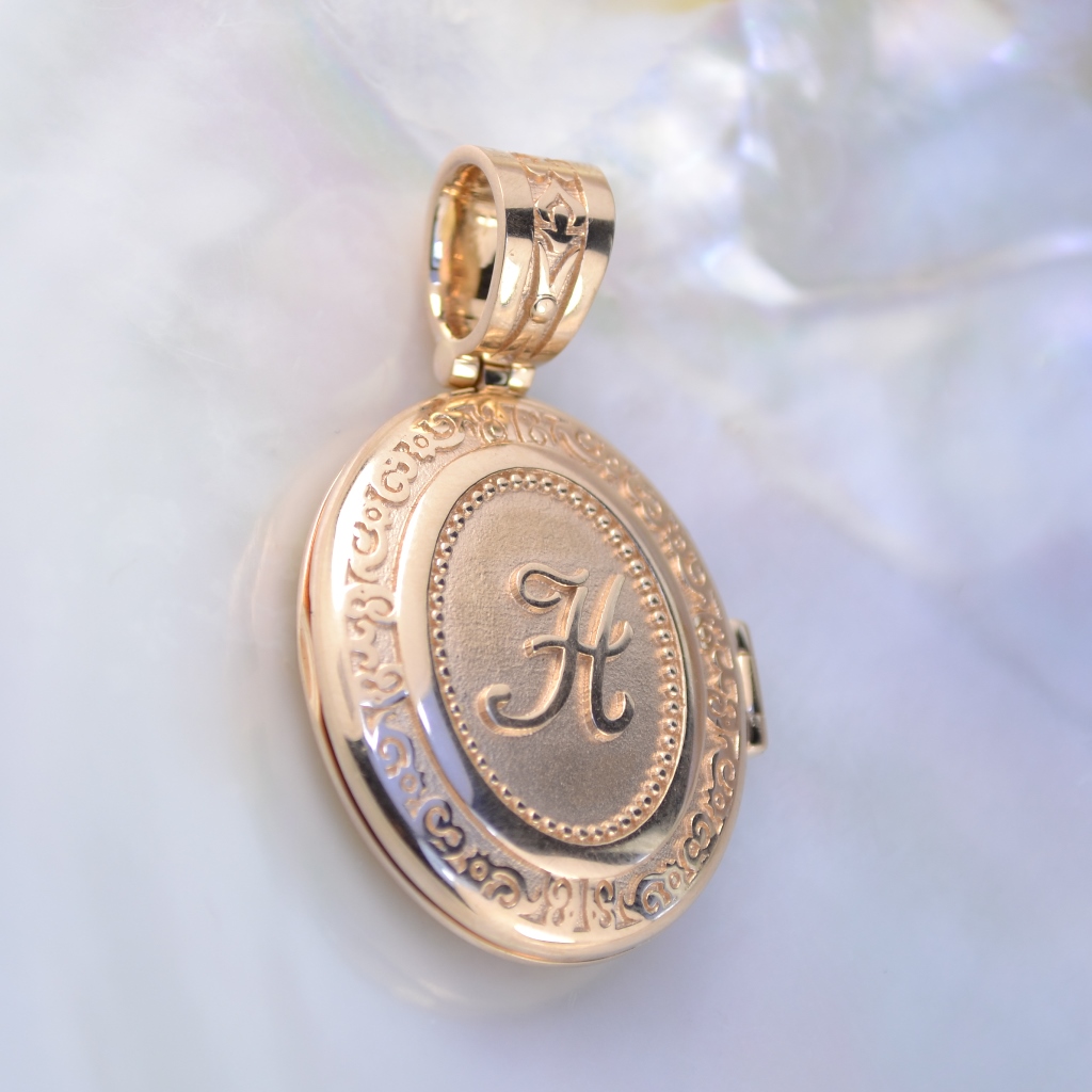 Именной кулон-медальон с фотографией из красного золота (Вес: 18,5 гр.)
