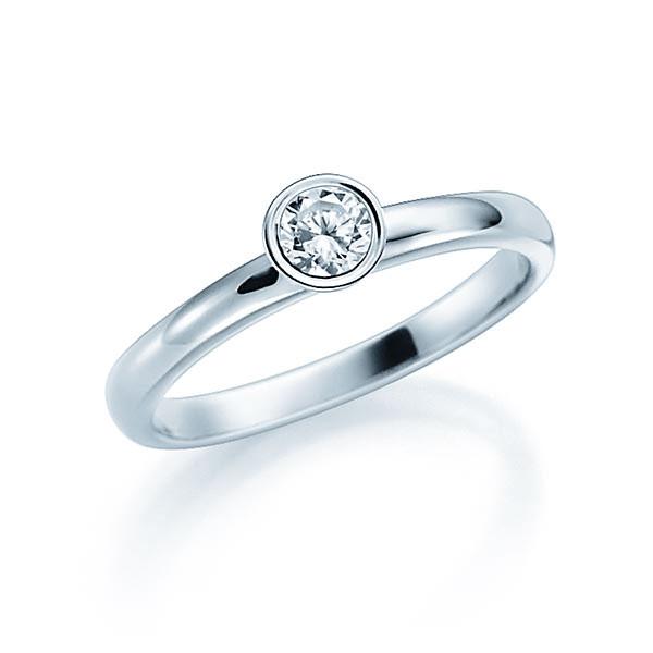 Женское кольцо с завальцованным бриллиантом 0,2 карата из белого золота (Вес: 3,5 гр.)