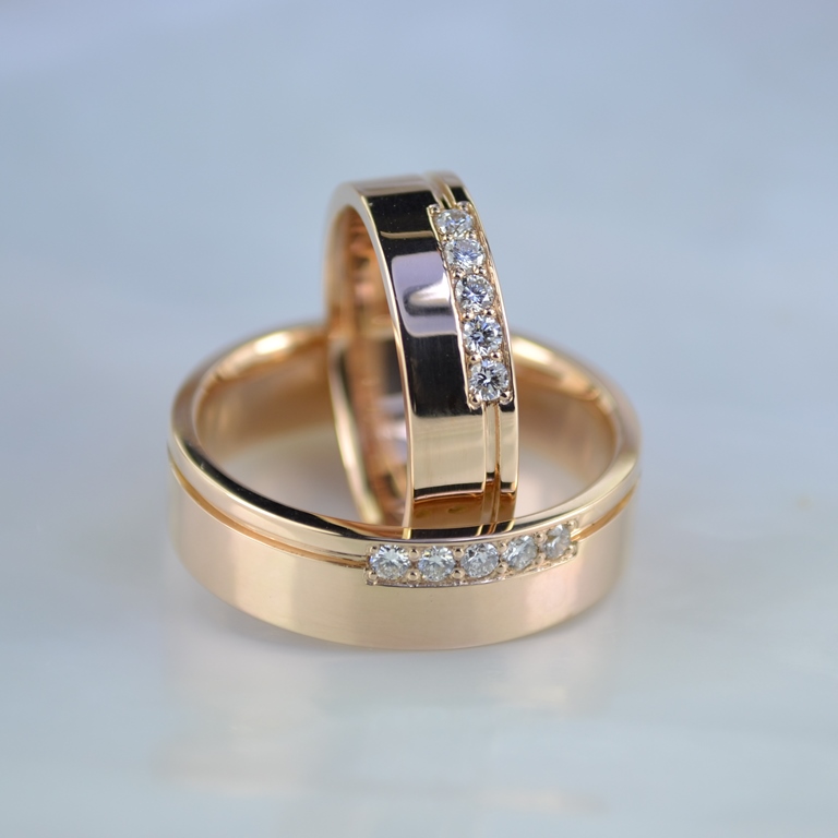 Обручальные кольца шайбы из красного золота с бриллиантами (Вес пары: 13,5 гр.)
