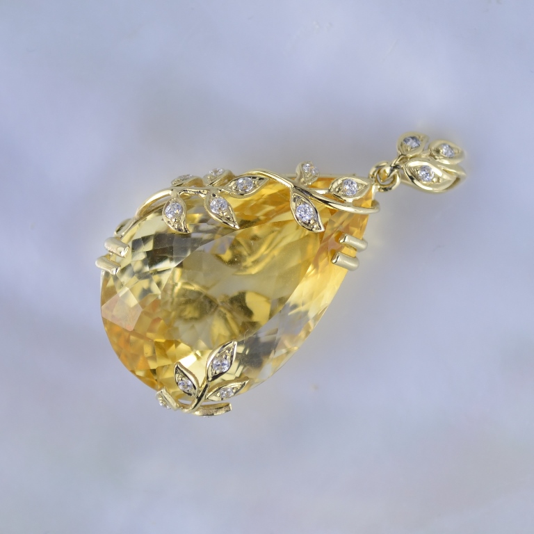 Золотой кулон с цитрином и бриллиантами под цепочку (Вес: 4 гр.)