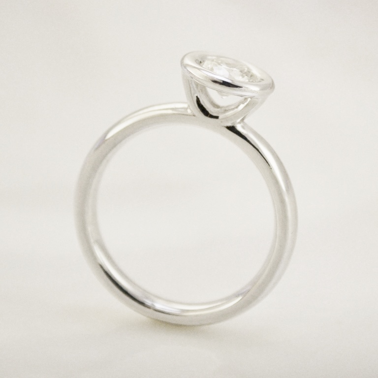 Помолвочное кольцо из белого золота с бриллиантом 0.5 карат (Вес: 5 гр.)