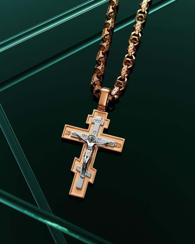 Мужской православный нательный крест из красного и белого золота на цепочке плетения Краб