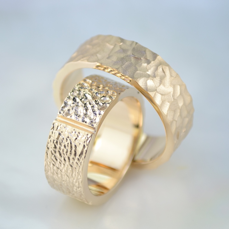 Широкие разнофактурные обручальные кольца из красного золота (Вес пары: 20 гр.)