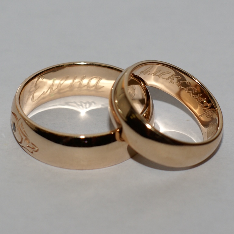Обручальные кольца с волками (символ Волк) с бриллиантами на заказ (Вес пары: 12 гр.)