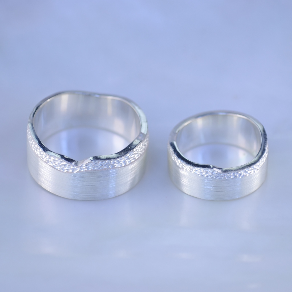 Необычные широкие обручальные кольца из белого золота с матовой поверхностью (Вес пары: 24 гр.)