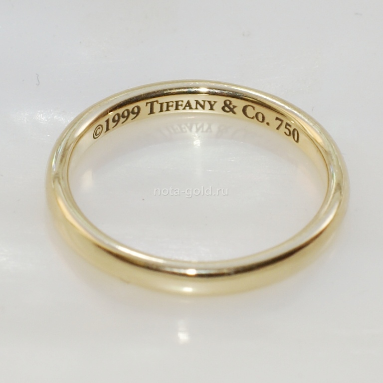 Ювелирная мастерская Nota-Gold изготовила на заказ обручальные кольца.