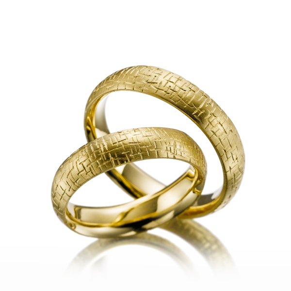 Необычные фактурные обручальные кольца  на заказ (Вес пары:11 гр.)