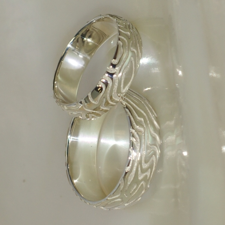 Фактурные обручальные кольца с узором древесины сосны (Вес пары: 12 гр.)
