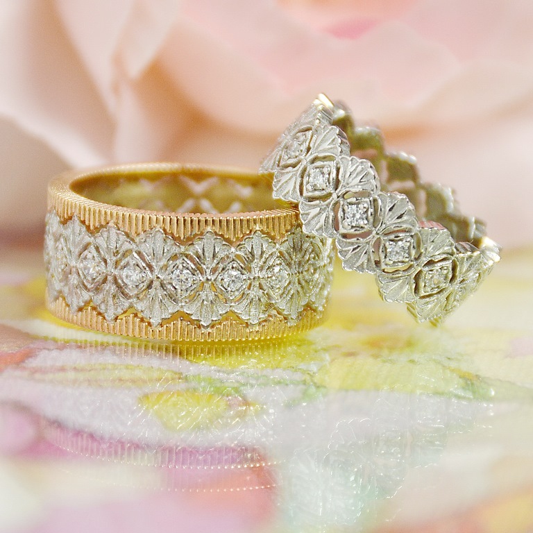 Изысканные обручальные кольца короны из двух оттенков золота с бриллиантами (Вес пары: 11 гр.)