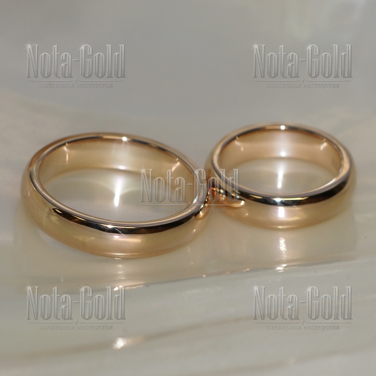 Ювелирная мастерская Nota-Gold изготовила обручальные кольца классические