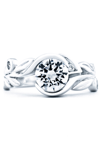 Помолвочное кольцо с пятью бриллиантами 0,58 карат (Вес: 4,5 гр.)