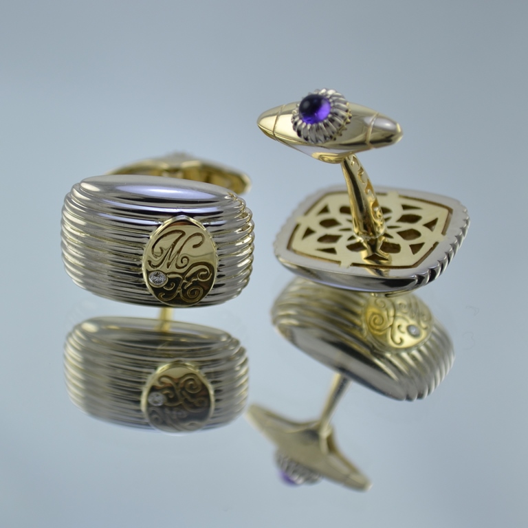 Именные запонки из золота двух оттенков с бриллиантами и аметистами (Вес пары: 17,5 гр.)