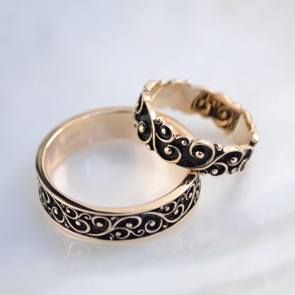 Ажурные обручальные кольца из красного золота с эмалью (Вес пары:8 гр.)